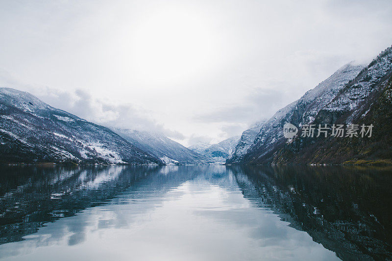 挪威冬季的n øyfjord